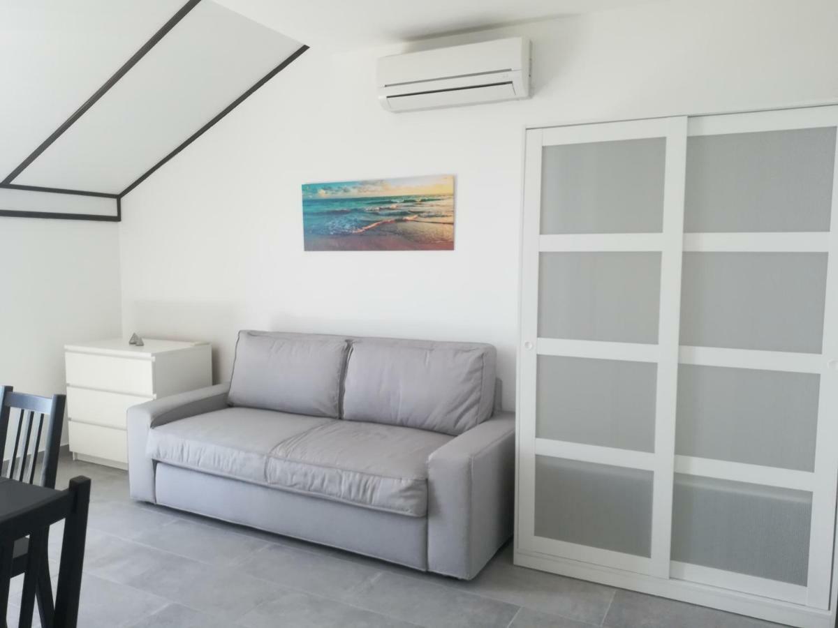 Villa Adagio Apartments ซูมาร์ติน ภายนอก รูปภาพ