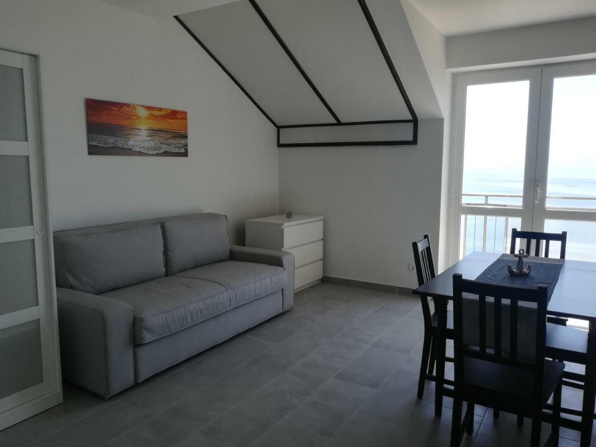 Villa Adagio Apartments ซูมาร์ติน ภายนอก รูปภาพ