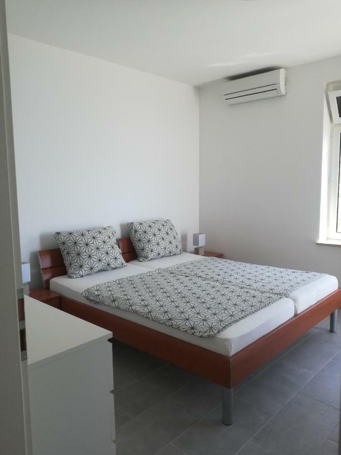 Villa Adagio Apartments ซูมาร์ติน ภายนอก รูปภาพ