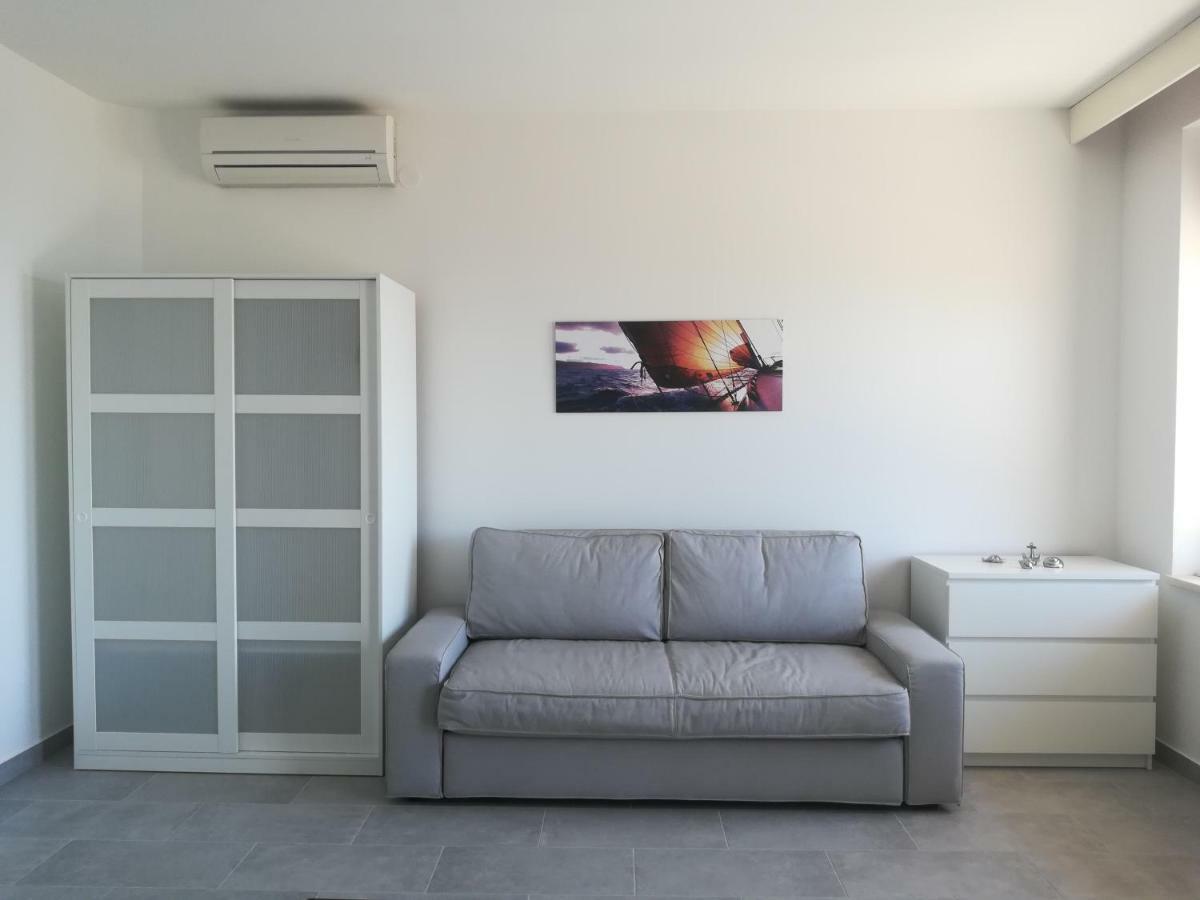Villa Adagio Apartments ซูมาร์ติน ภายนอก รูปภาพ